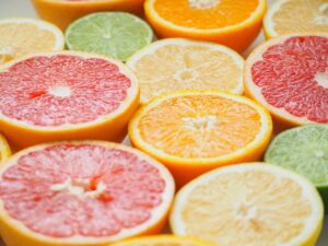 柑橘類の果物の写真